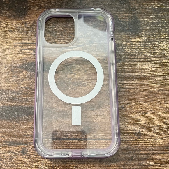 IPhone 12 lifeproof case - Picture 2 of 3